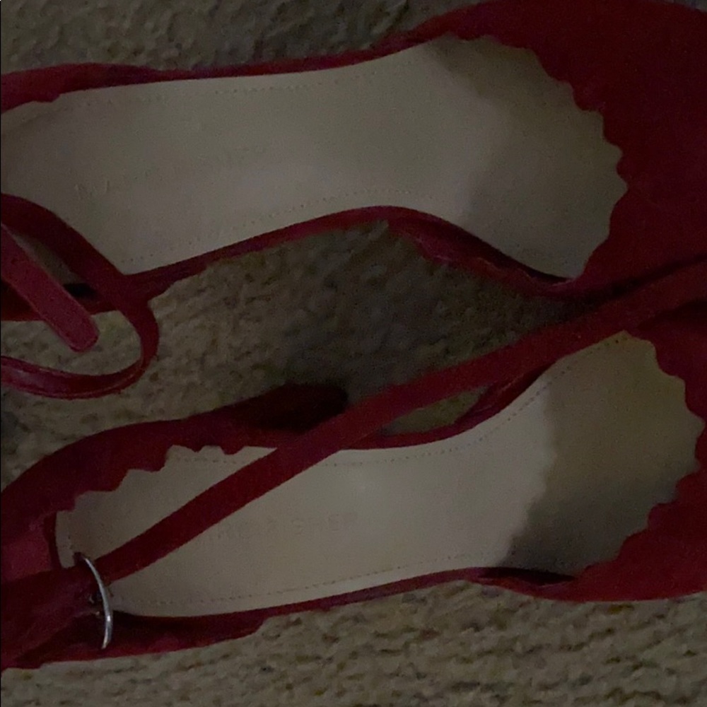 Red 4 in block heels